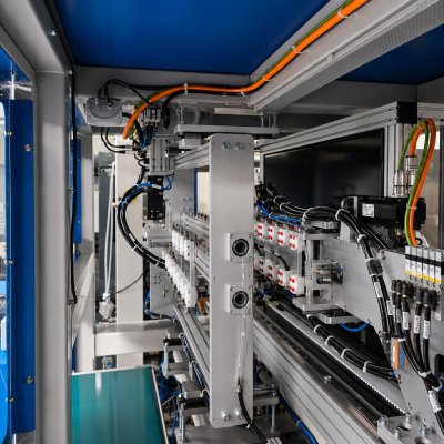 IML (Kalıp İçi Etiketleme) Robot Sistemleri